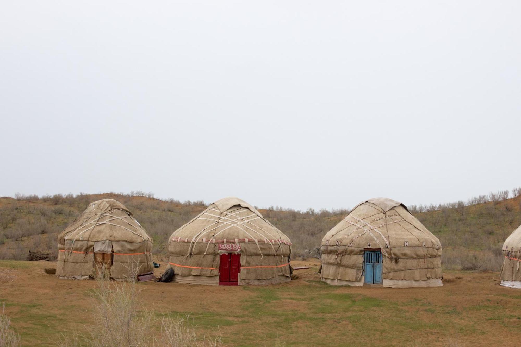 Hotel Authentic Uzbek Yurt Camp Eco-Friendly à Nurota Extérieur photo