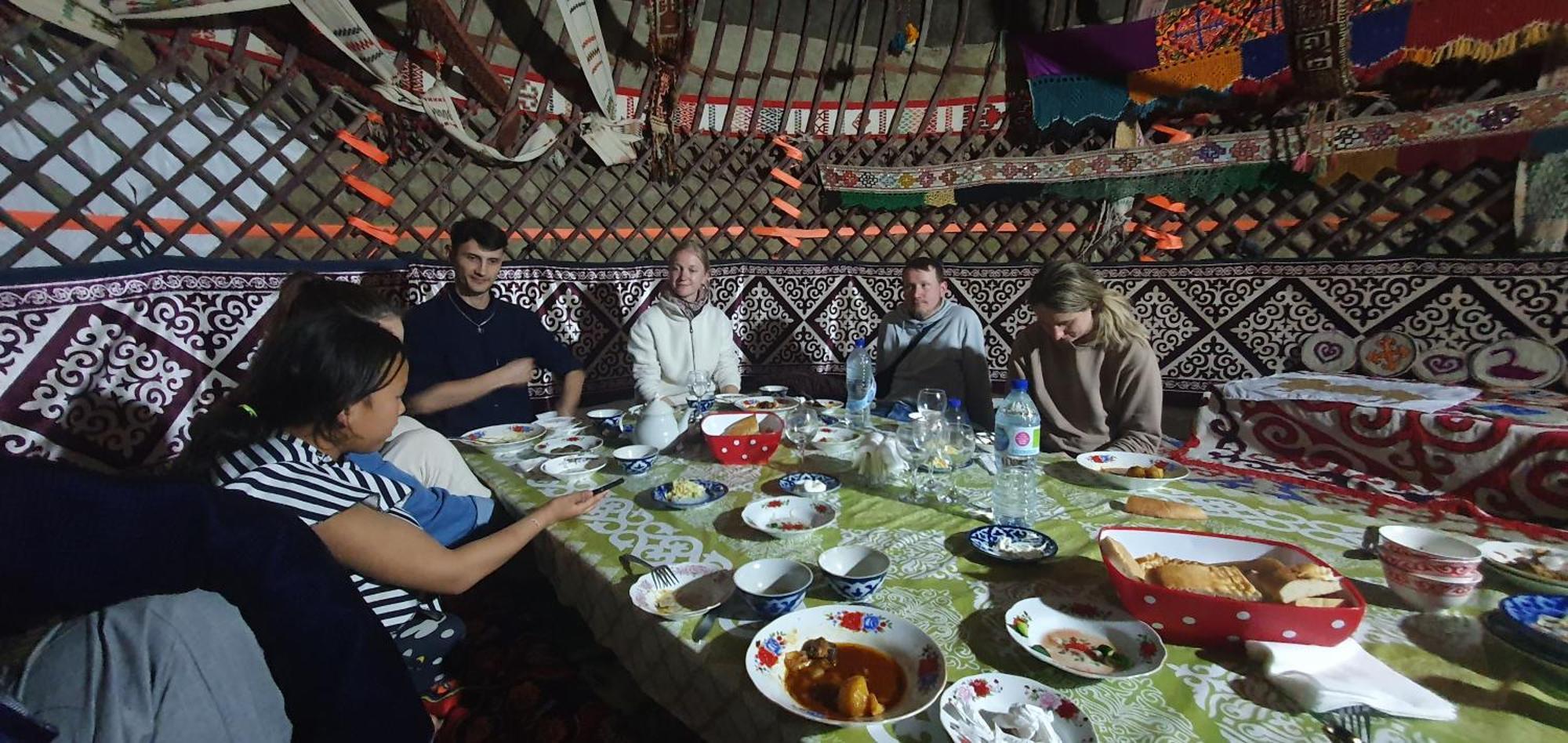 Hotel Authentic Uzbek Yurt Camp Eco-Friendly à Nurota Extérieur photo