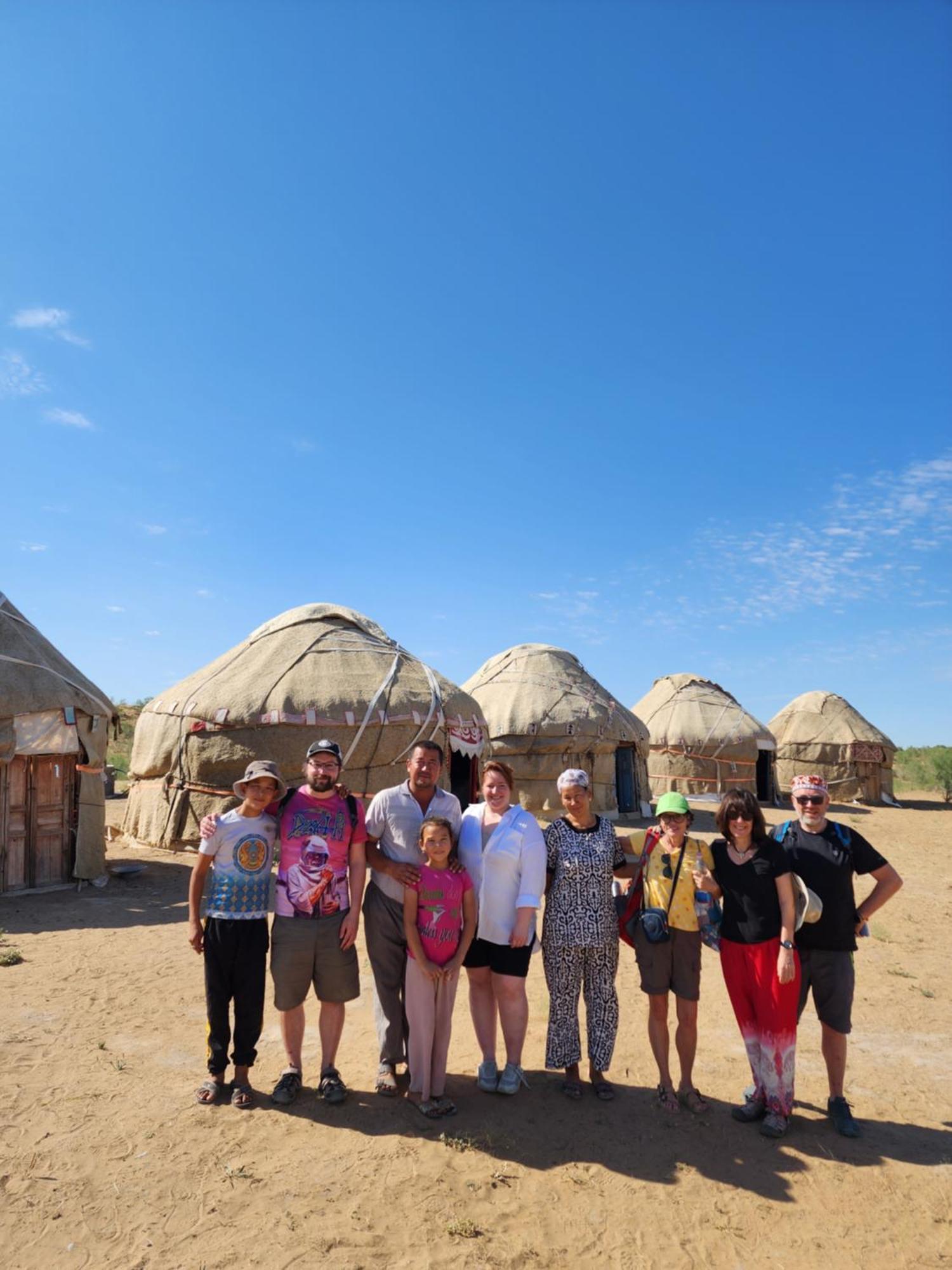 Hotel Authentic Uzbek Yurt Camp Eco-Friendly à Nurota Extérieur photo